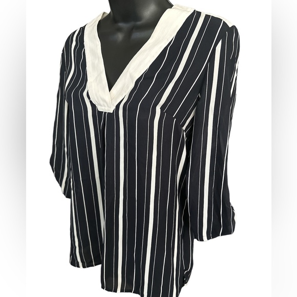 H&M Women’s Blue and White Sheer Blouse - Picture 2 of 8